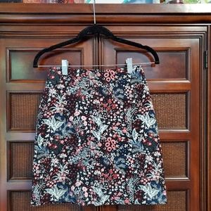 H&M Floral Mini Pencil Skirt 4, Lovely Embroidery